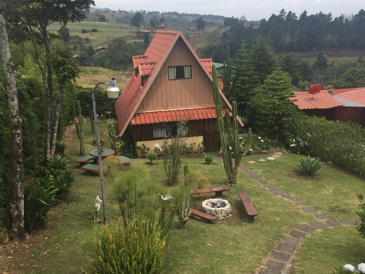 Hotel Chalets Los Volcanes Fraijanes Eksteriør bilde
